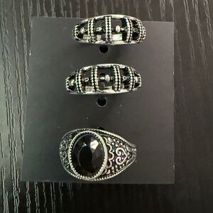 3 RING SET SILVE TONE WITH BLACK STONE RINGS SIZE 8